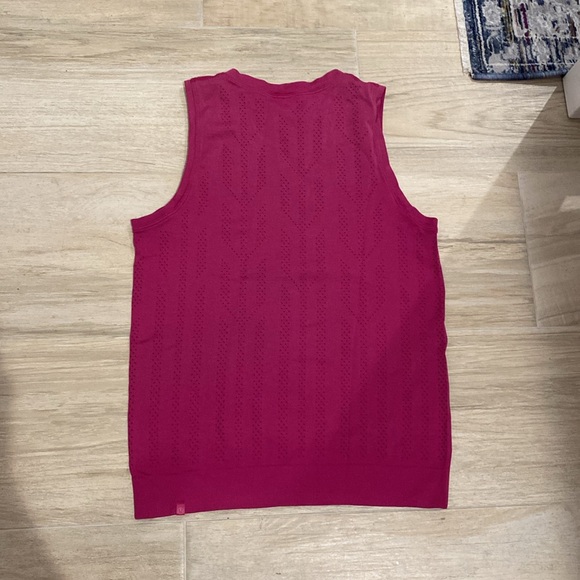 Rare Lululemon Tank Top - Color Magenta - Size 6 - Picture 2 of 5